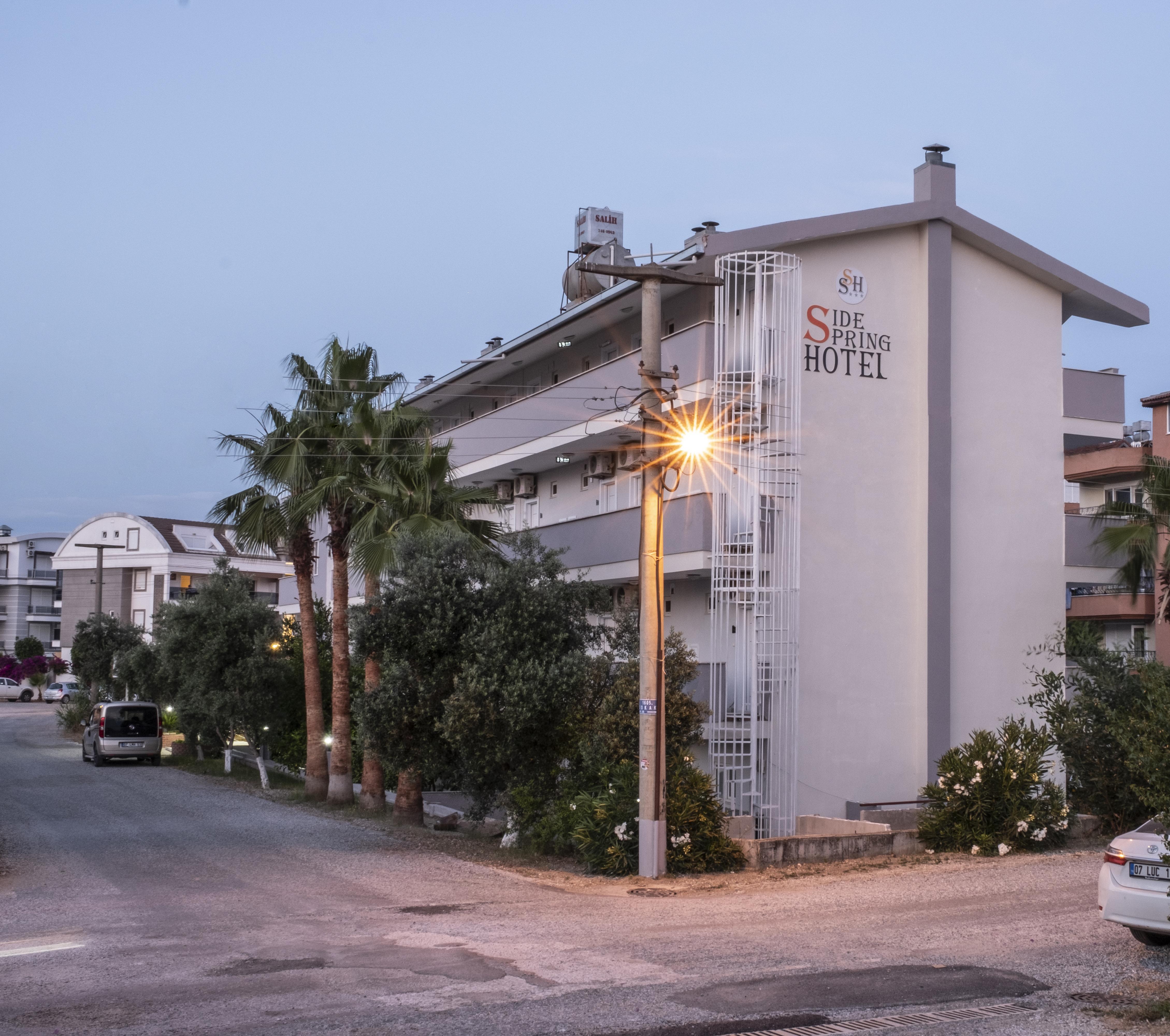 Hotel Spring